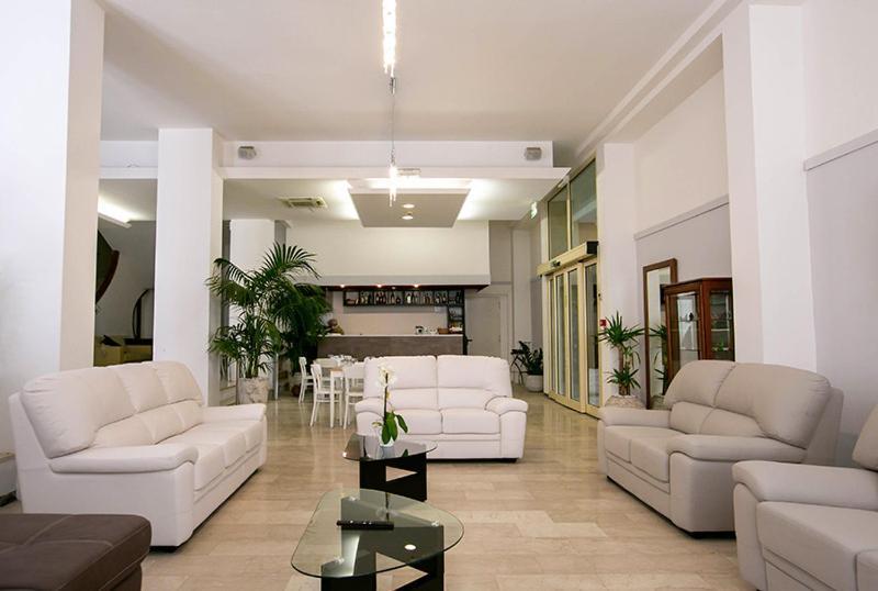 Hotel La Perla Rimini Bagian luar foto